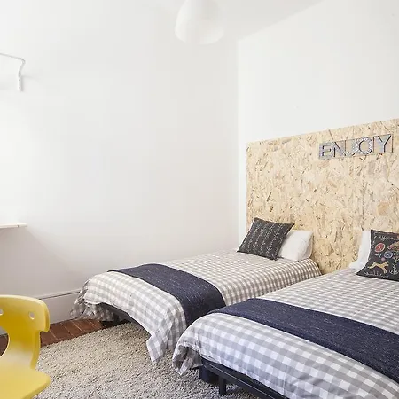Bauhaus Flat بيت ضيافة